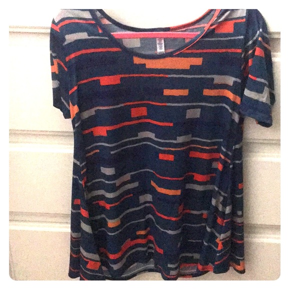 LuLaRoe Tops - Lularoe Perfect Tee